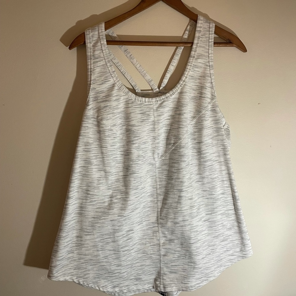 Like new work out tank.